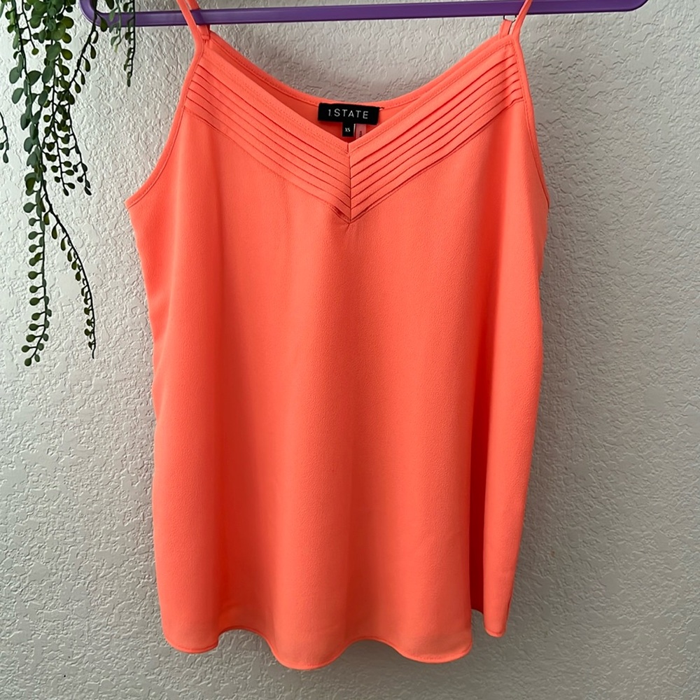 1.State contrast trim v-neck cami tank top XS